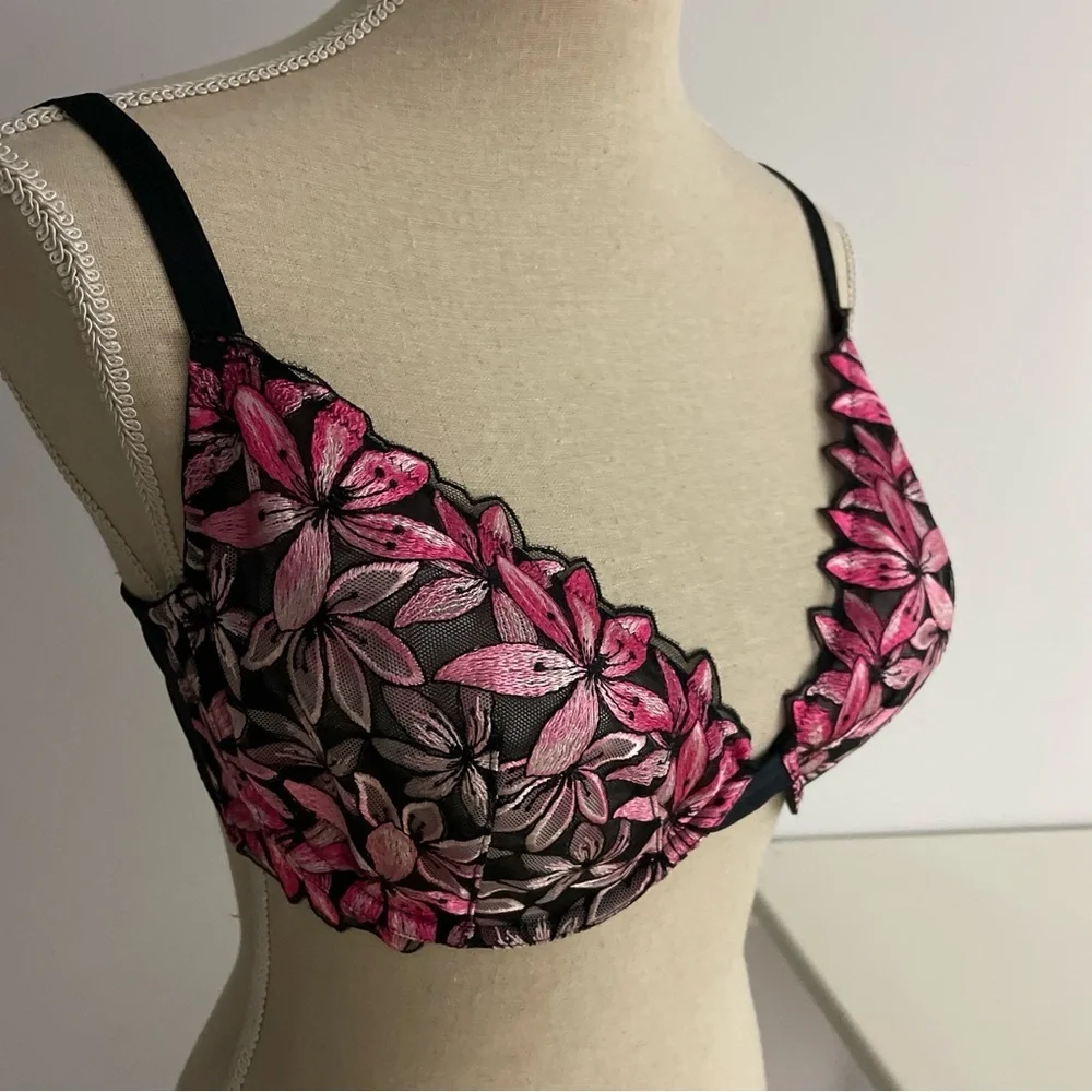 Victoria's Secret Very Sexy Low Cut Demi Bra Size 38D Black Pink Mesh Floral - Picture 2 of 9
